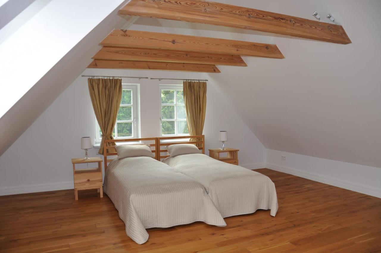 Monte Carvick Nad Jeziorem Seksty Karwik Buitenkant foto