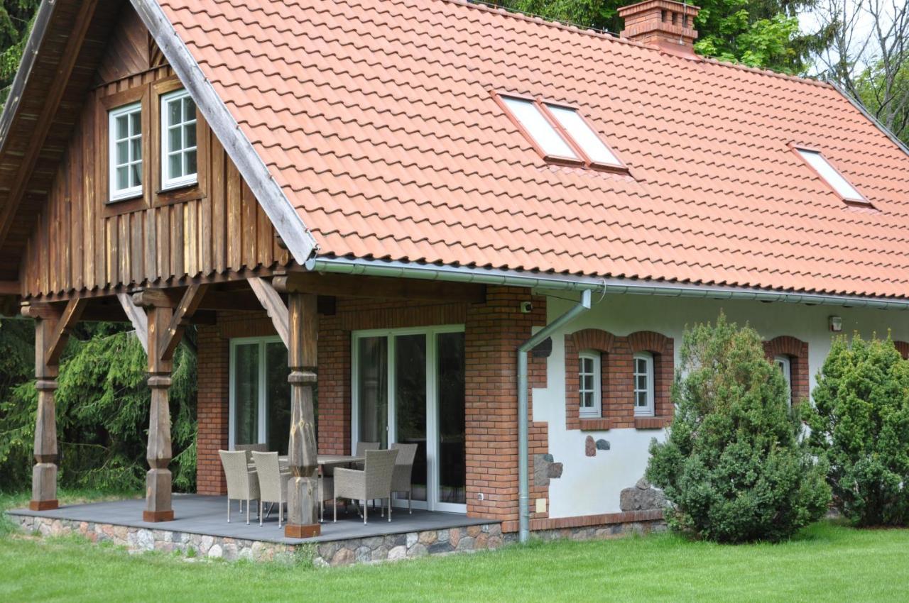 Monte Carvick Nad Jeziorem Seksty Karwik Buitenkant foto